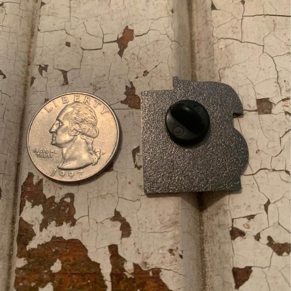 Brand new Harry Styles inspired enamel pin Cherry - Picture 3 of 3